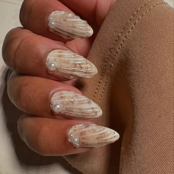 Realistic-Shell-Nails-InStyle-Tropical-Nail-Ideas-274485055f894ee5a6ab88f51d6ca511